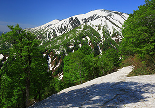 三ツ岩岳（東北百名山）